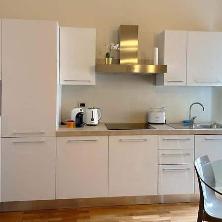 La Casa Di Paola E Betti Apartment Алба Екстериор снимка