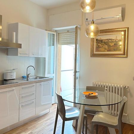 La Casa Di Paola E Betti Apartment Алба Екстериор снимка