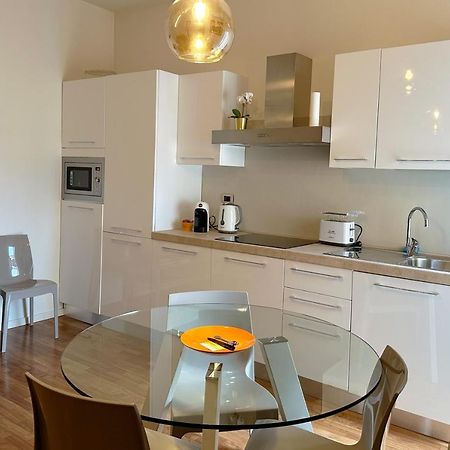 La Casa Di Paola E Betti Apartment Алба Екстериор снимка
