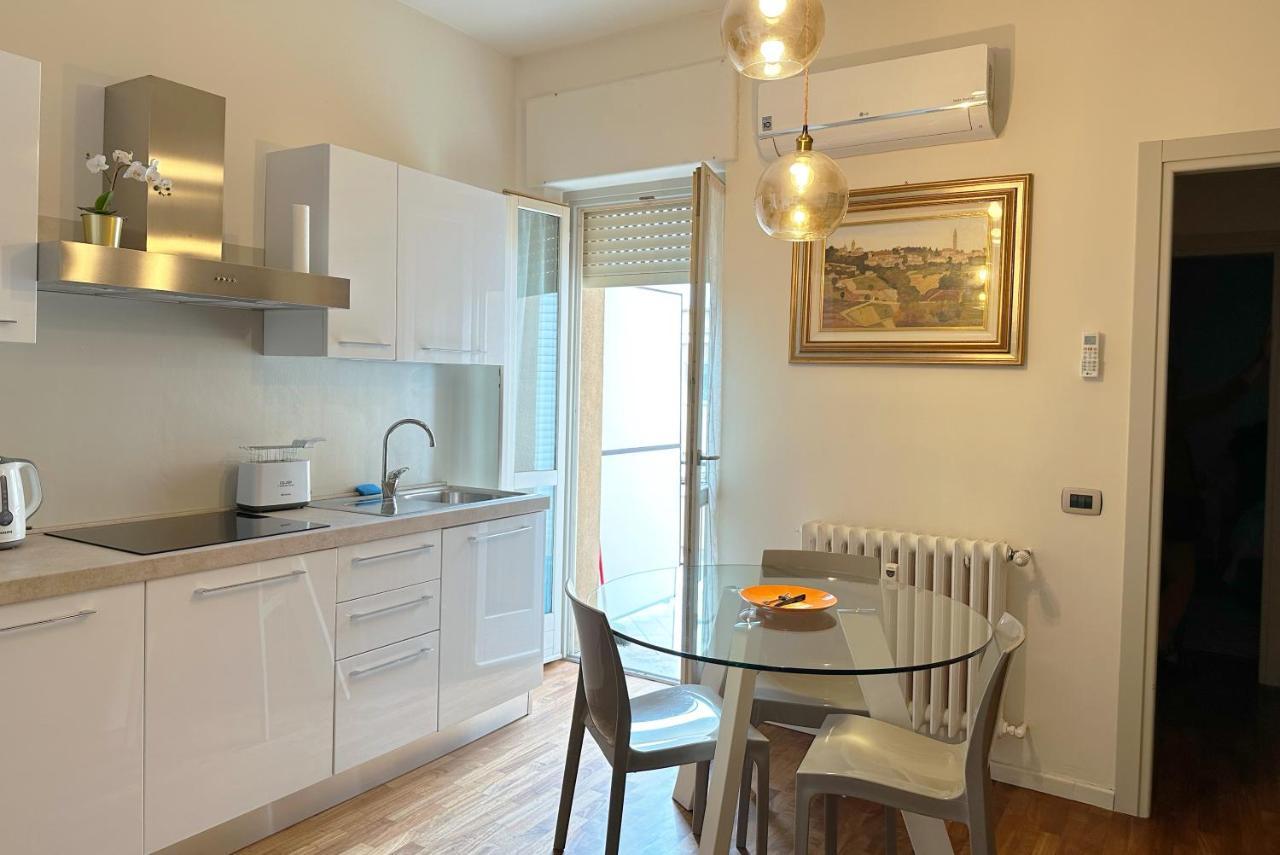 La Casa Di Paola E Betti Apartment Алба Екстериор снимка